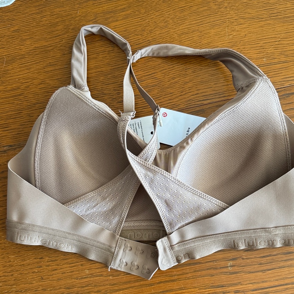 lululemon athletica Nude/Beige Medium Support Seamless Sports Bra - Picture 7 of 8